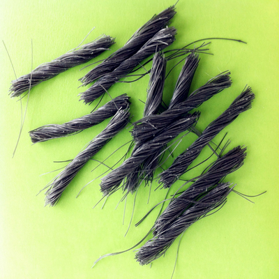 Szary materiał polimerowy Twist Bunchy PP Fibre do podłóg przemysłowych