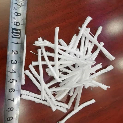 Białe włókna 51/54mm PP Makro Fiber Twist Bunchy włókna do zbrojenia betonu