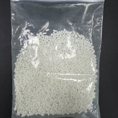 1,2,3-benzotriazol ((BTA), białe kryształy w kształcie igły, stosowane jako środek zapobiegający rdzeniu, płyn przeciwzmrażający, dodatek antyoksydacyjny