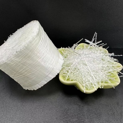 Dodatek inżynieryjny do budowy budynków budowlanych PP Makro Fiber Wave Form 24-60mm Do wzmocnienia cementu i antykarkowania